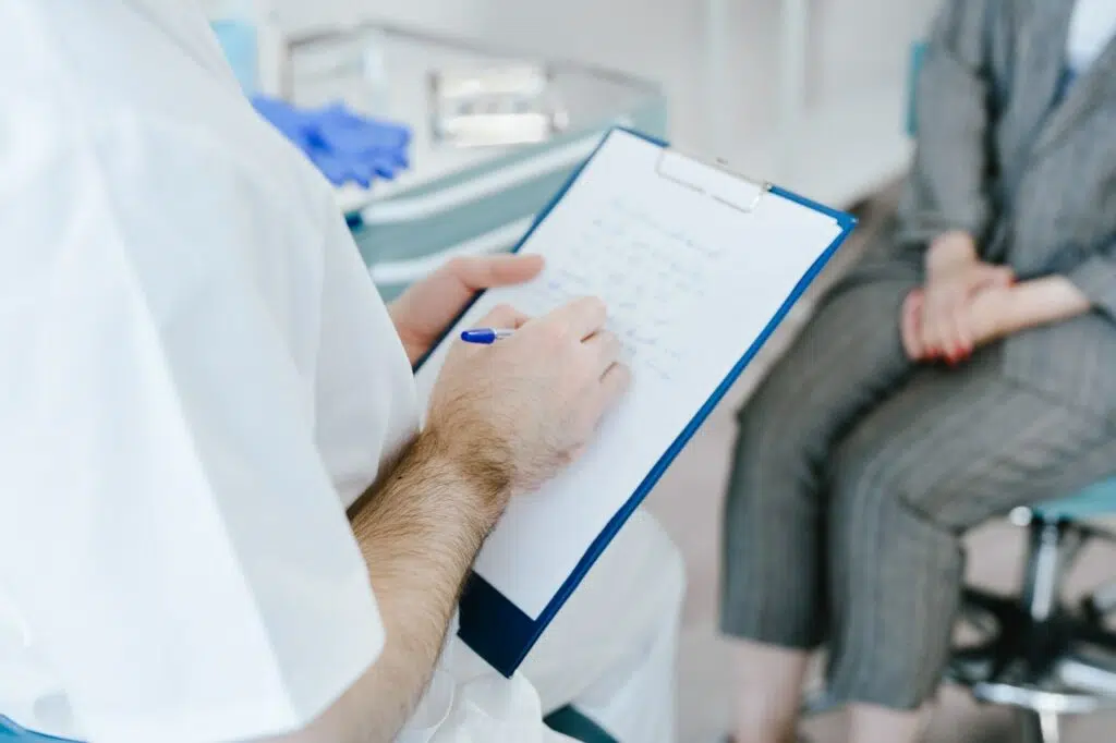 satisfação dos colaboradores - O que é ASO (Atestado de Saúde Ocupacional)? Um guia completo sobre o assunto! aso atestado de saúde ocupacional