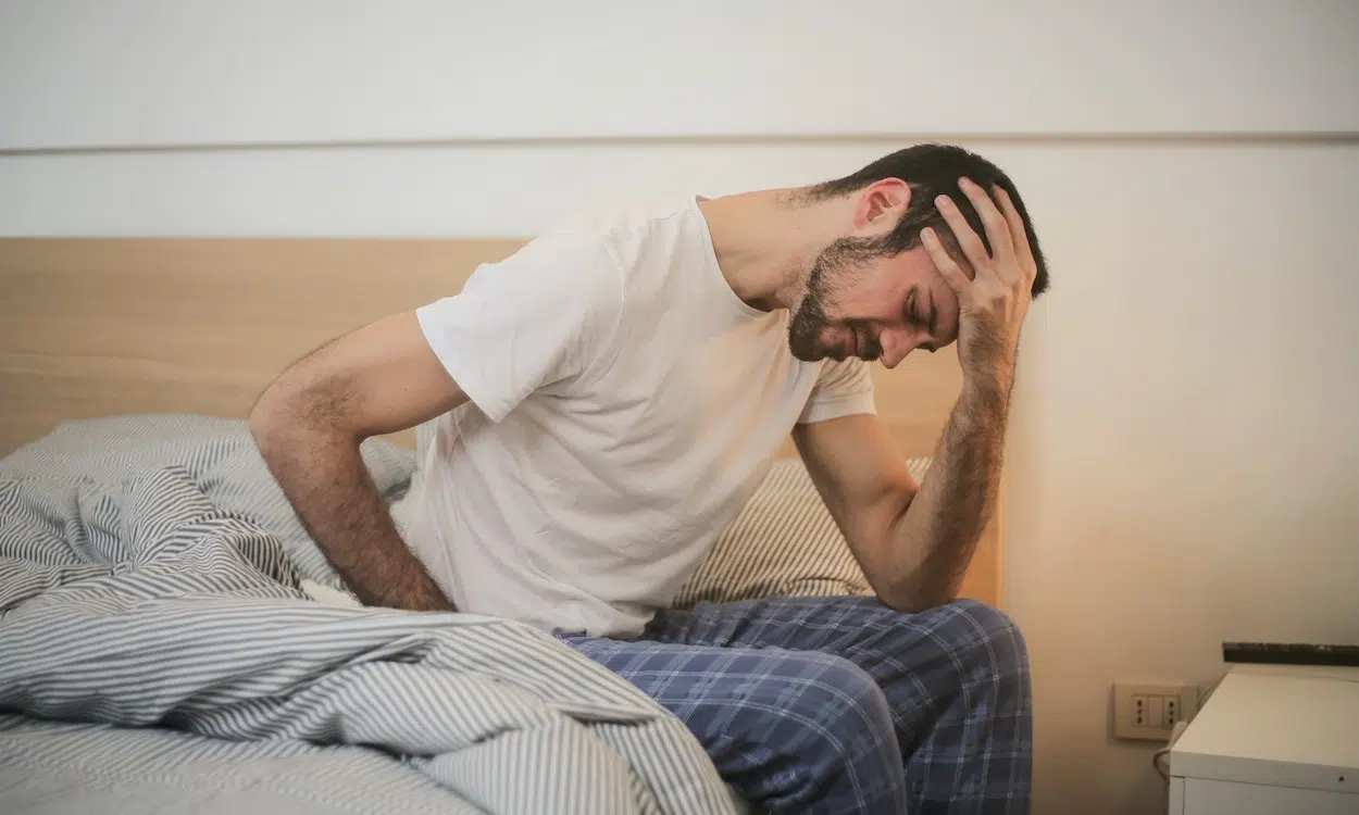 homem com sintomas do sedentarismo