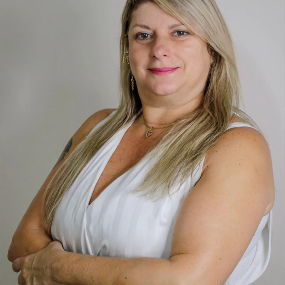 Renata Tavolaro - Head de Psicologia da orienteme e autora de autoridade em psicologia